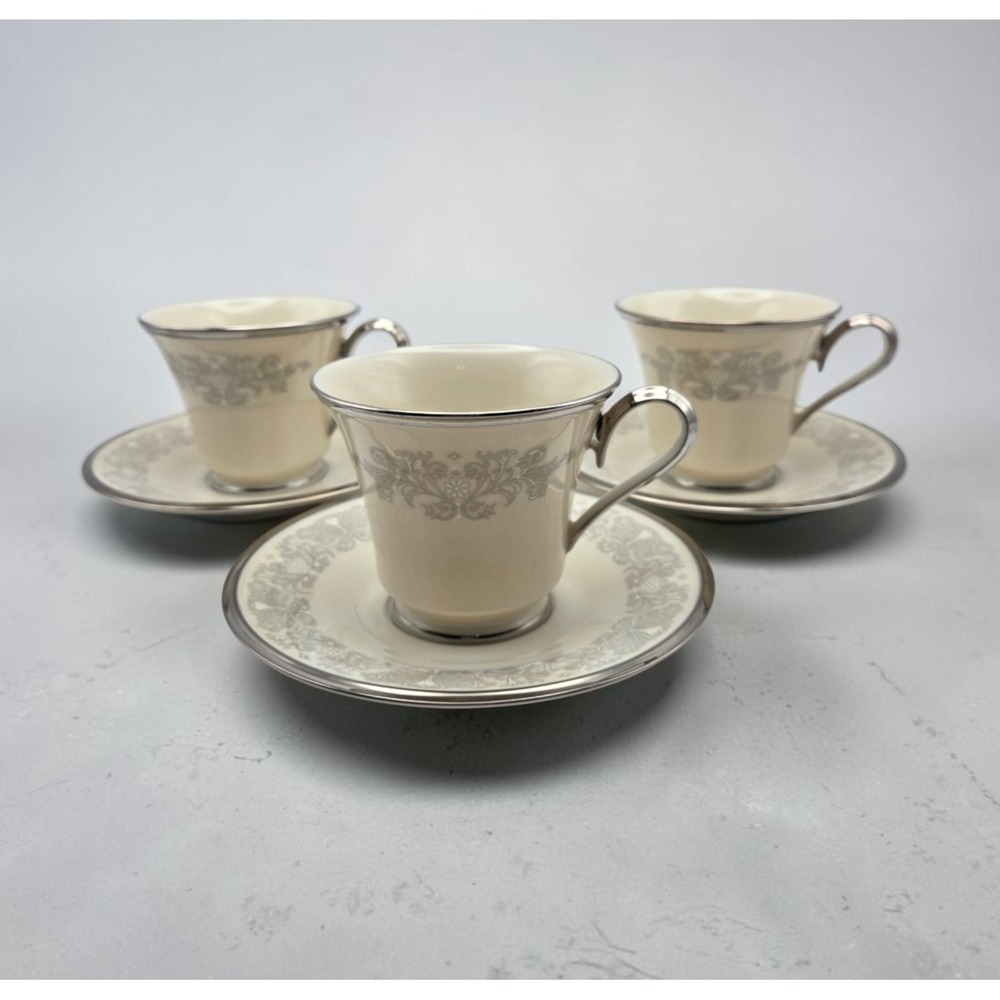 Set Of 3 Lenox Snow Lily Bone China Teacups & Saucers With Platinum Trim
